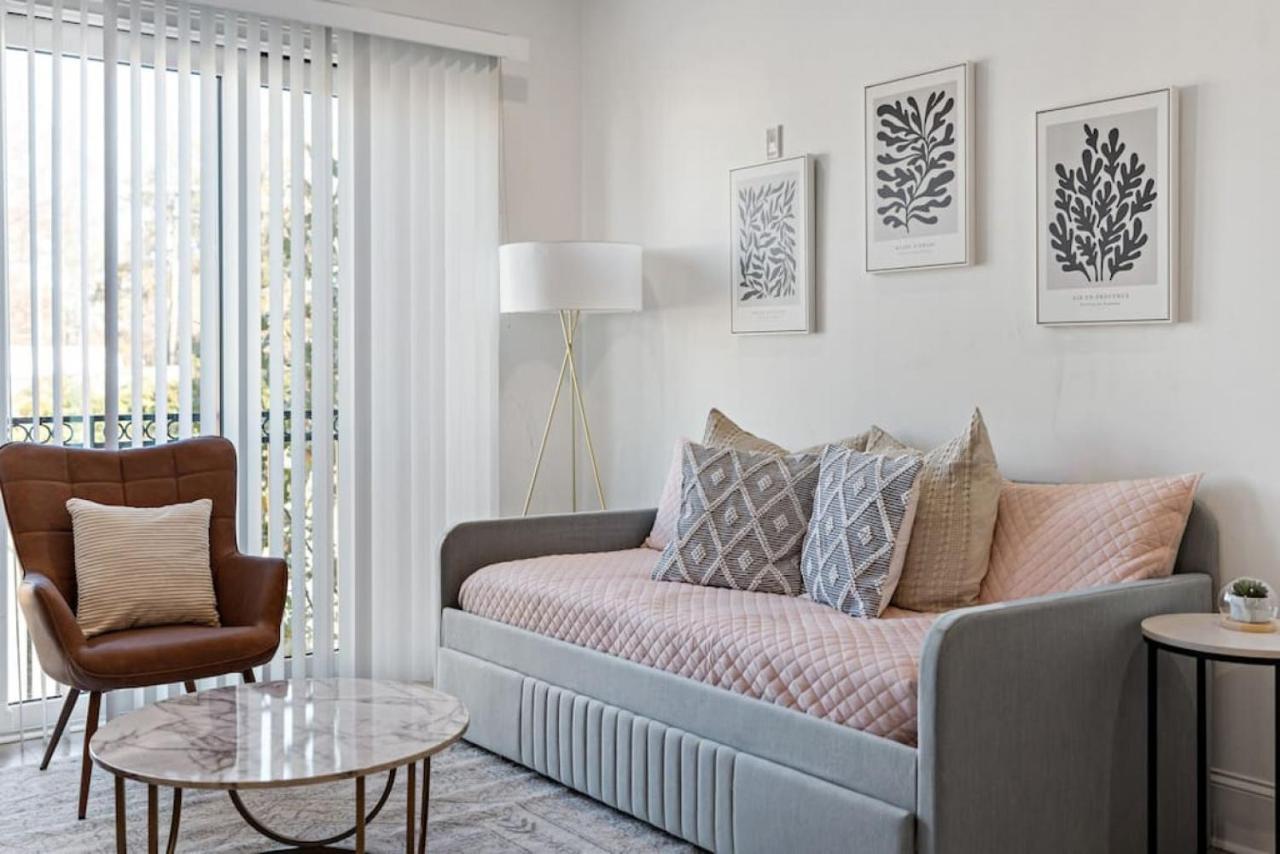 Modern Nashville Condo 5 Beds -3 Miles To Downtown ภายนอก รูปภาพ
